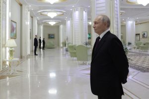 Путин узнал о визите Шрёдера из СМИ и позвал старого друга на день рождения домой