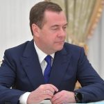 «Визы не спасут»: Медведев заявил об охоте на всех россиян в Европе