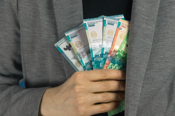 Миллиард тенге похитили на нефтяных предприятиях в Мангистауской области