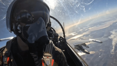 Китайский истребитель J-50 сможет летать, даже если пилот без сознания