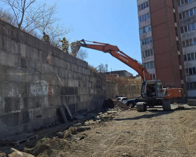 Новый облик для старых стен: во Владивостоке взялись за проблемные конструкции