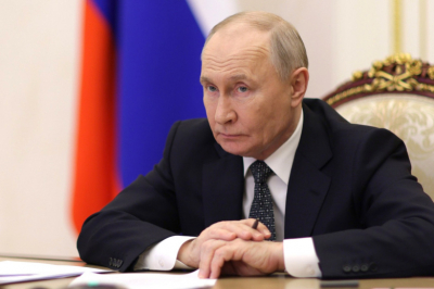 Путин сообщил о снижении уровня бедности в России раньше срока