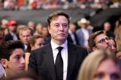 Guardian: Маск станет первым триллионером после размещения на бирже акций SpaceX