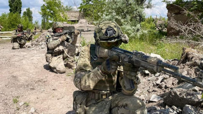 Экс-вагнеровец Ратибор: в Бахмуте бойцы ВСУ шли в бой с оторванными руками