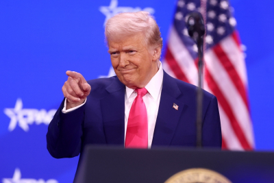 Пытался одурачить мир: игра Трампа в «крутого парня» с Ираном скрывает серьезные проблемы США