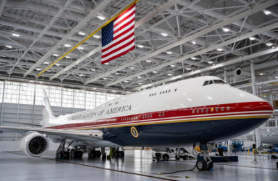 Трамп осмотрел подаренный ему королевской семьей Катара Boeing 747