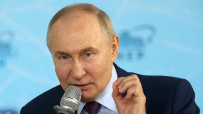 Уладить "нерешенный вопрос по границе с Казахстаном" поручил Путин
