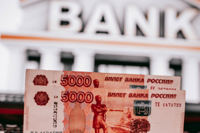 Премию больше нельзя забрать просто так: в сентябре работодателей обязали платить по новому